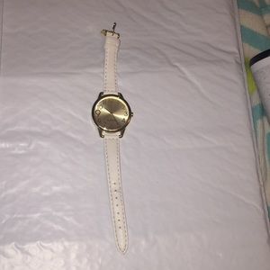 ❤️3/$10❤️Nine West white watch great condition